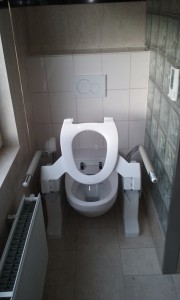 verhoogd toilet